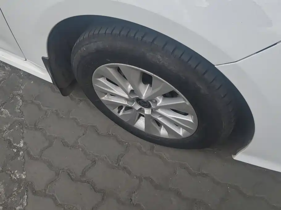 Toyota Corolla — миниатюра 6
