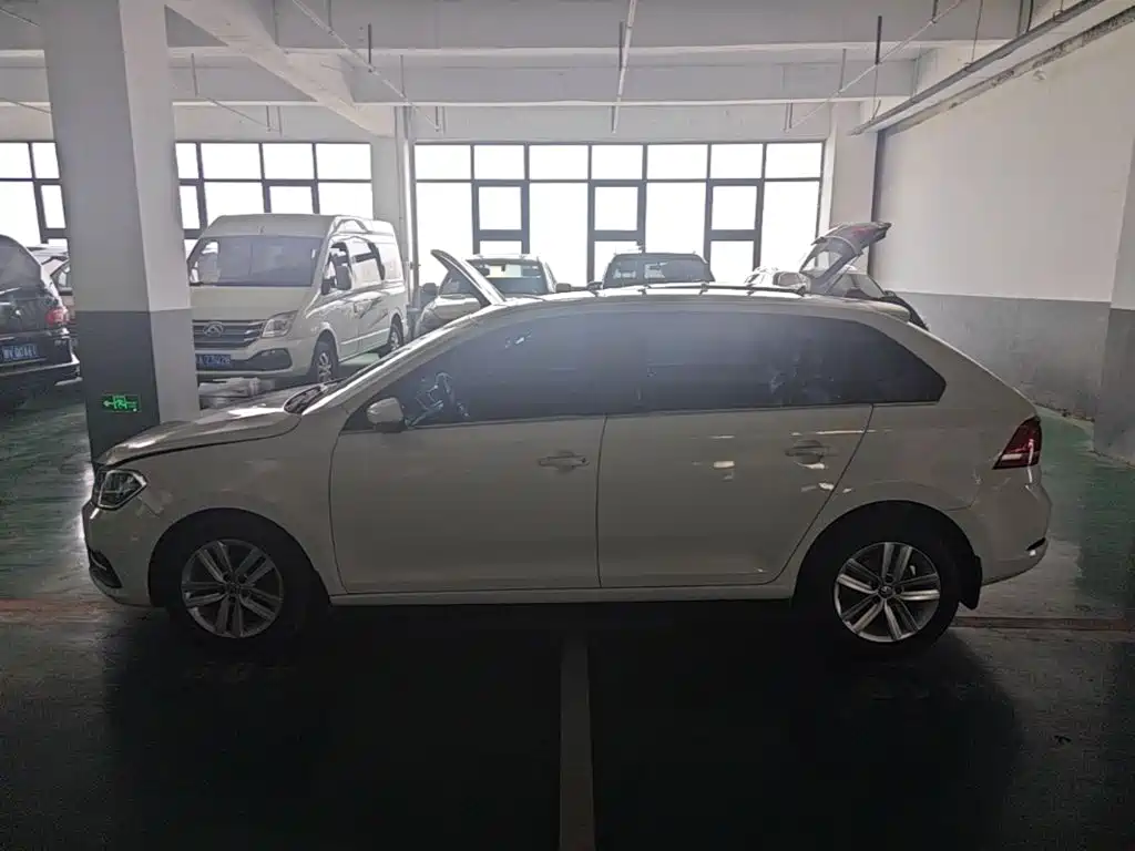 Volkswagen Santana — миниатюра 25