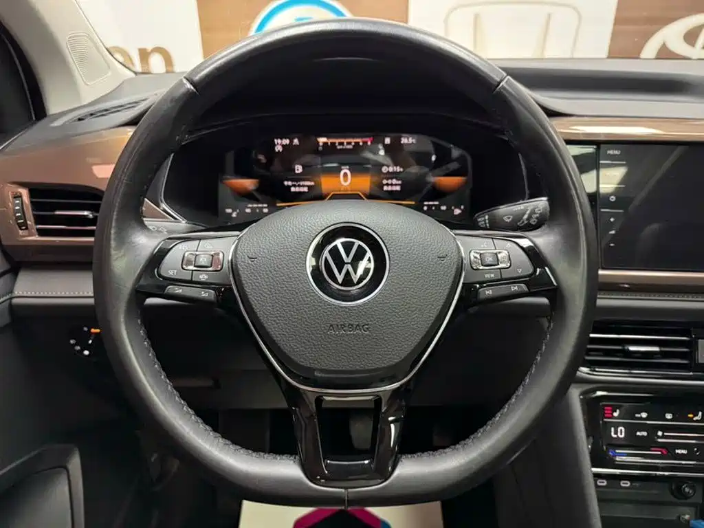 Volkswagen Tharu — миниатюра 11