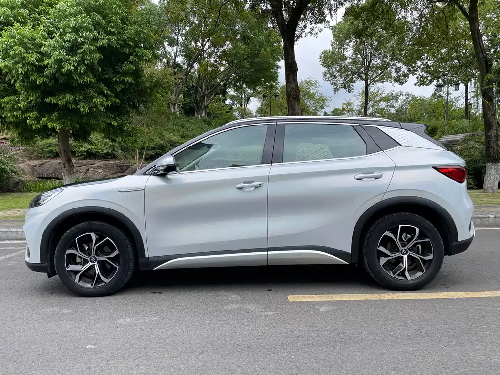 BYD Yuan Plus — миниатюра 4