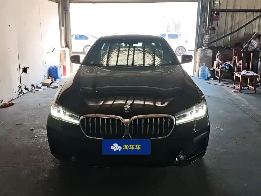 BMW 5 Series — миниатюра 2