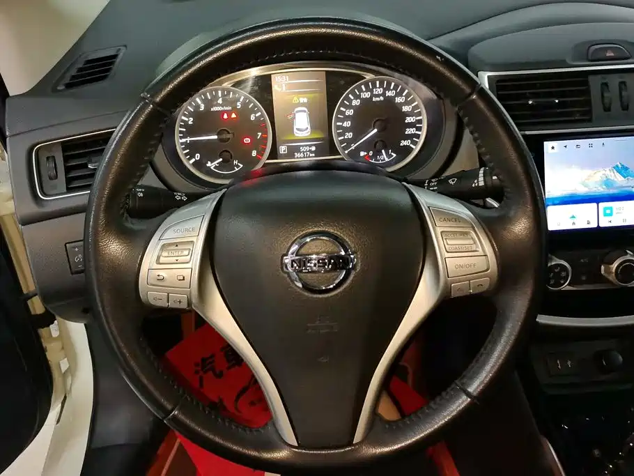 Nissan Tiida — миниатюра 15