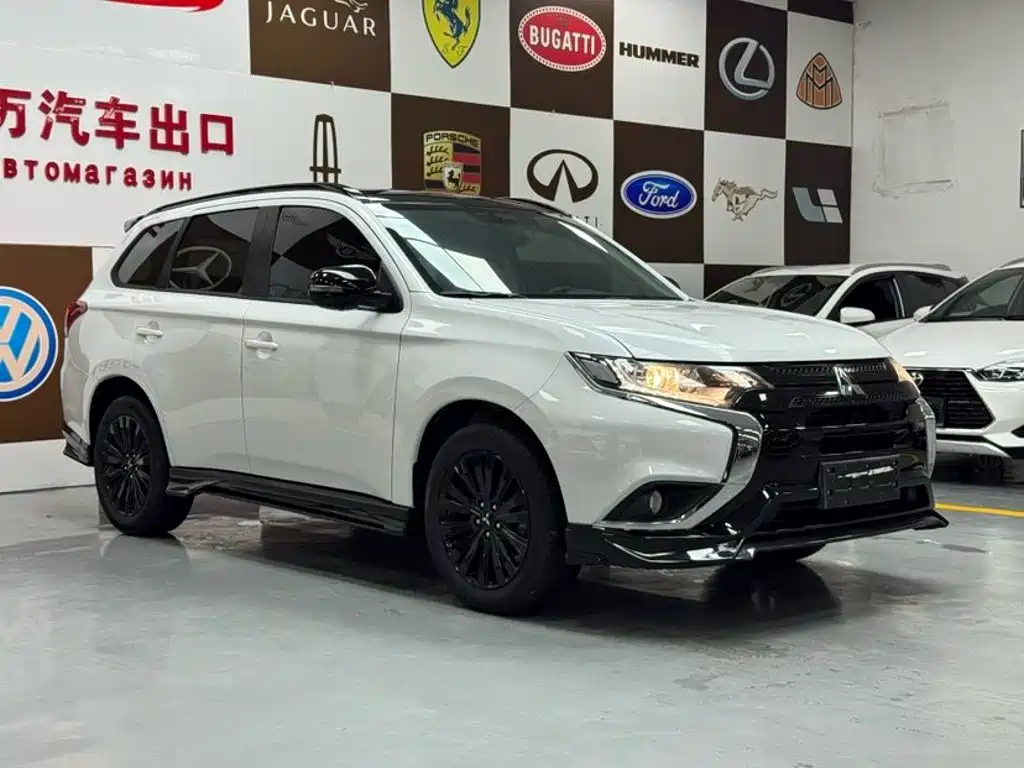 Mitsubishi Outlander — миниатюра 3