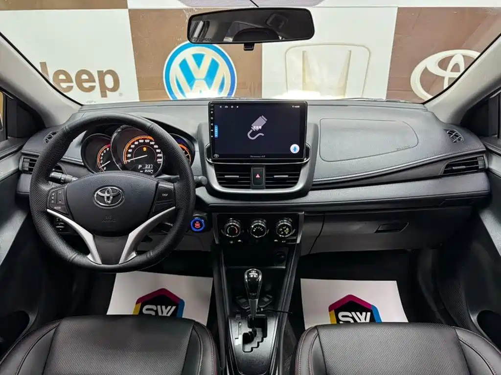 Toyota Yaris L — миниатюра 9