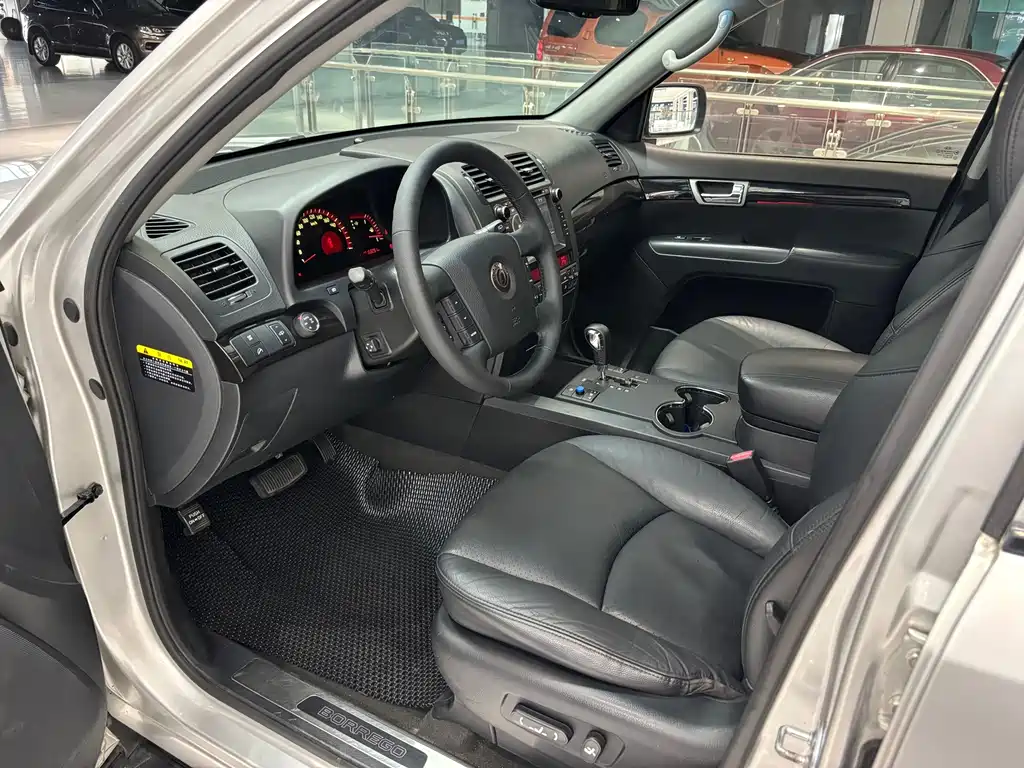 Kia Borrego — миниатюра 6