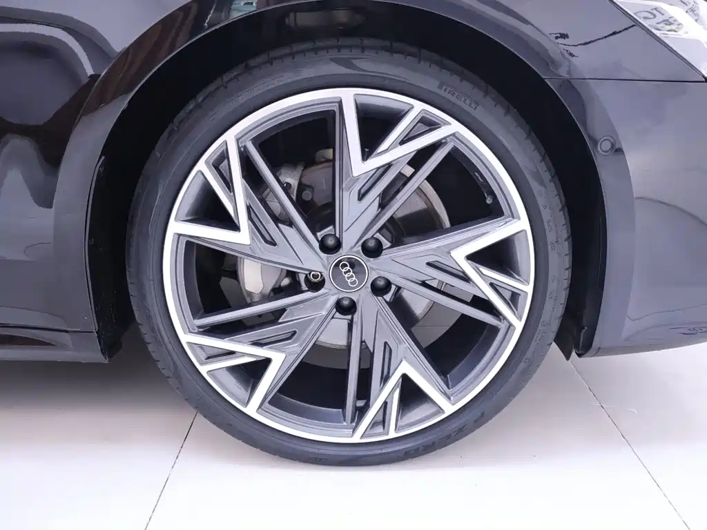 Audi A7L — миниатюра 6