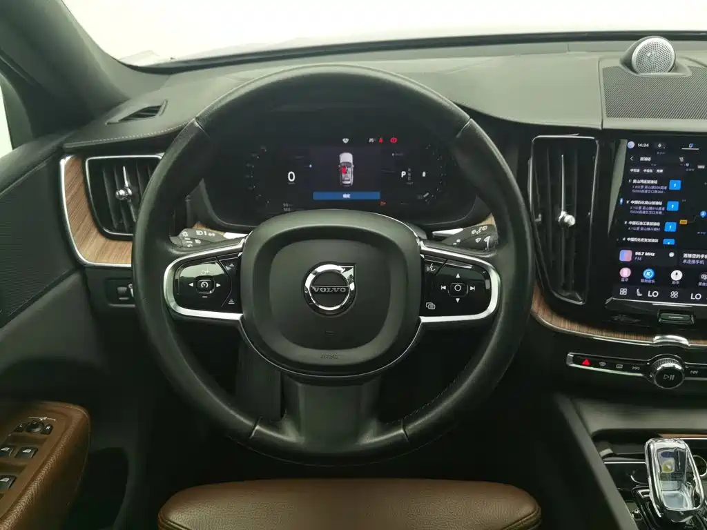 Volvo XC60 — миниатюра 11