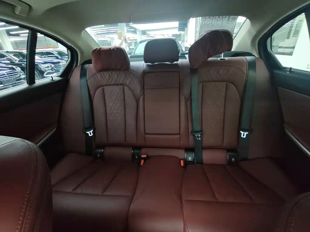 BMW 3 Series — миниатюра 10