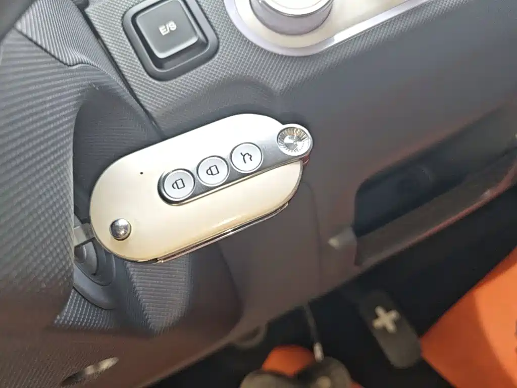 Wuling MINIEV — миниатюра 9