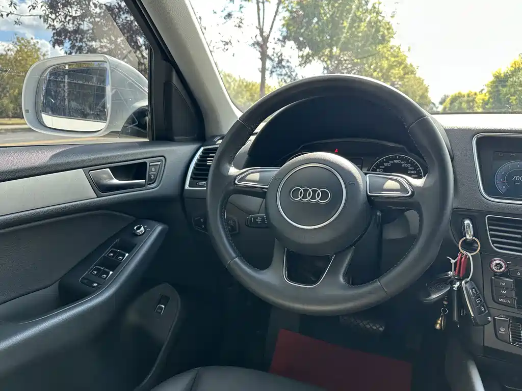 Audi Q5 — миниатюра 12