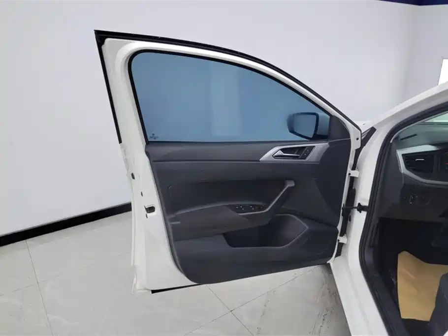Volkswagen Polo 2021 Plus 1.5L AT