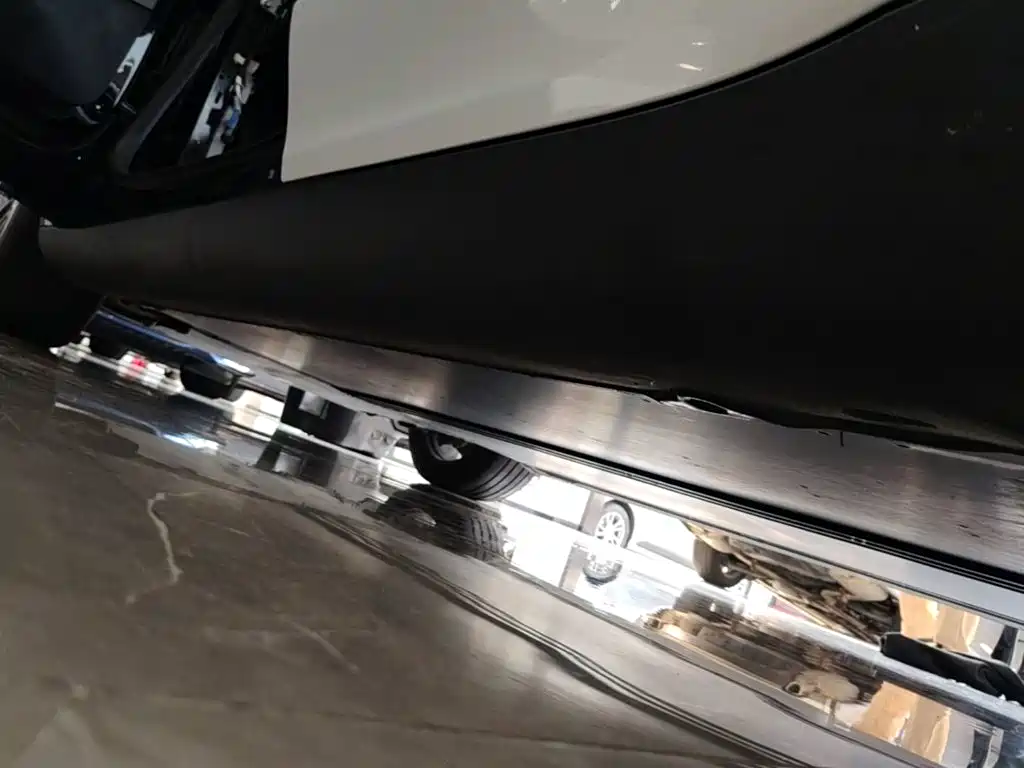 Tesla Model Y — миниатюра 22