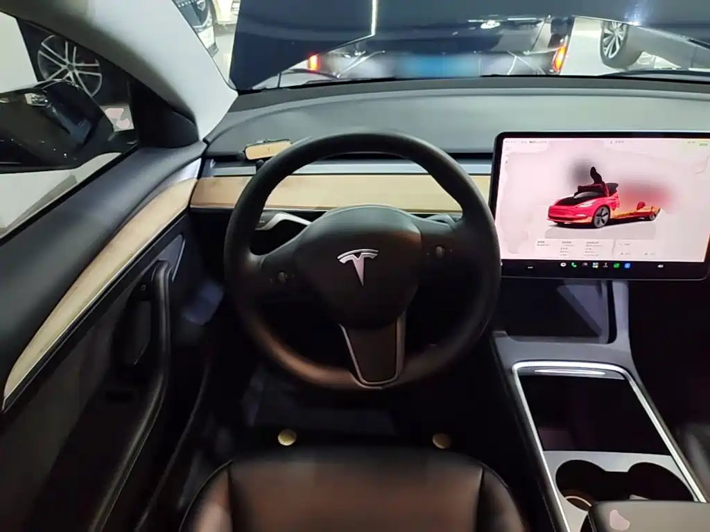 Tesla Model 3 — миниатюра 11