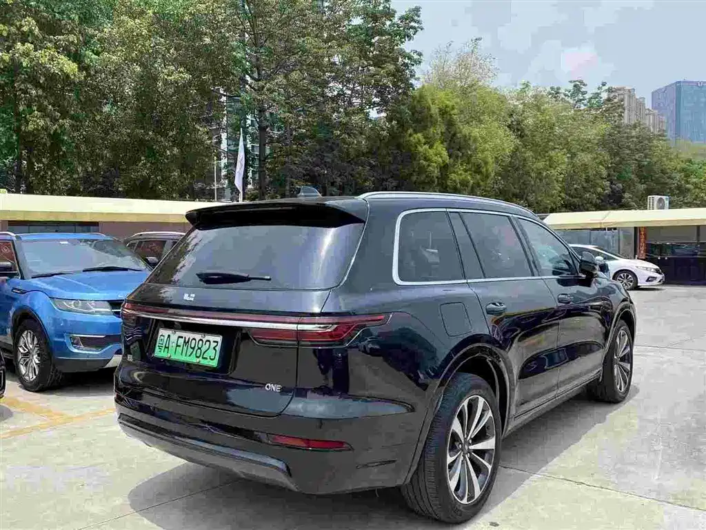Li Auto ONE 2020 6 мест
