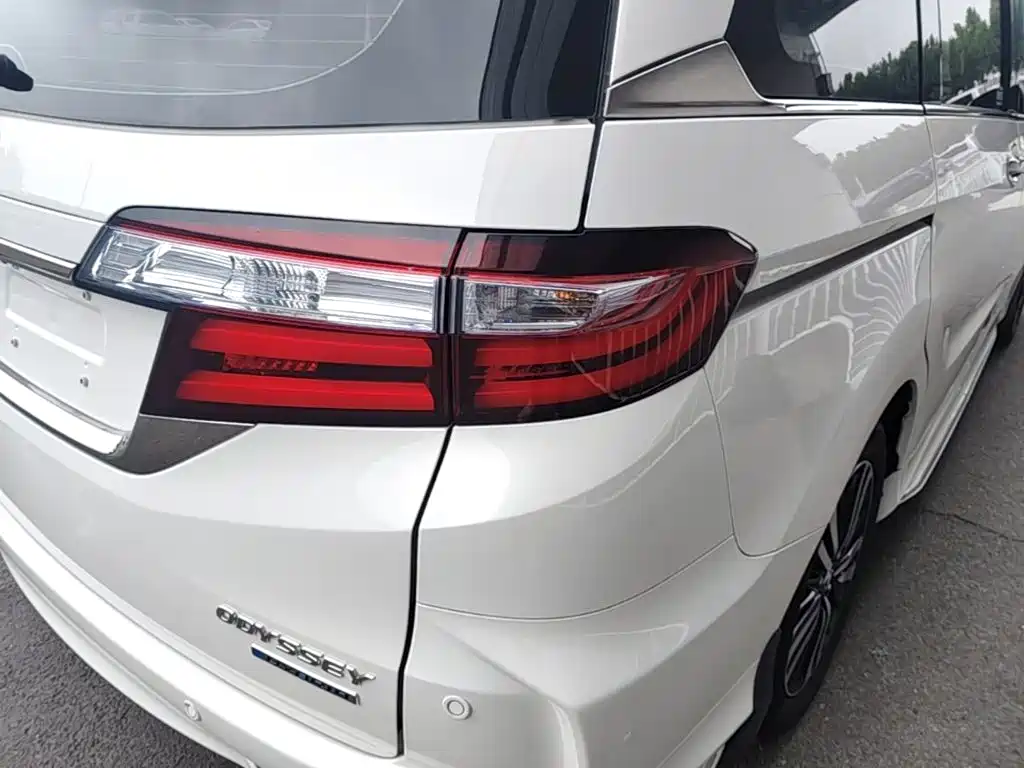 Honda Odyssey — миниатюра 8