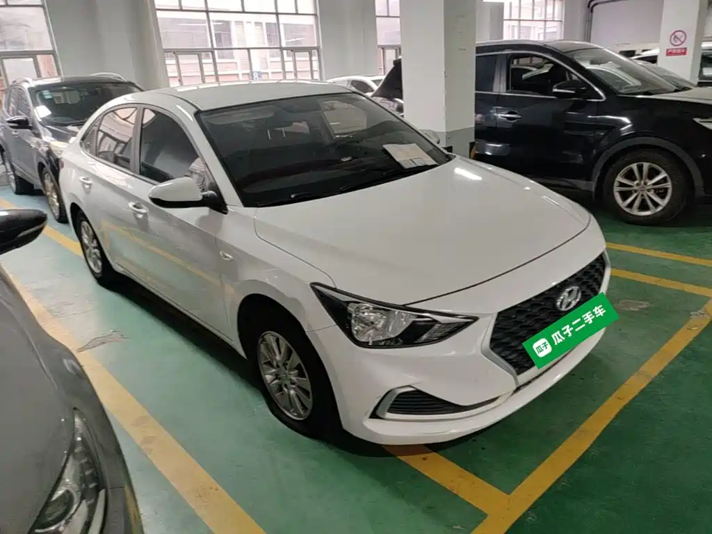 Hyundai Elantra — миниатюра 4