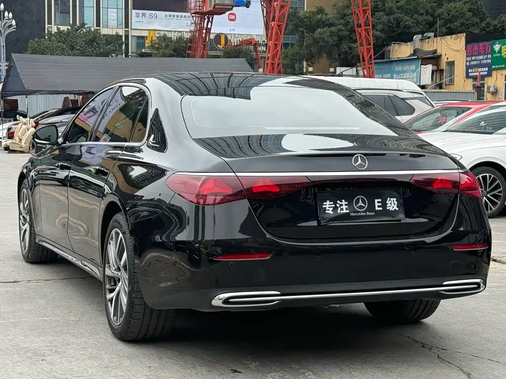 MERCEDES-BENZ E CLASS