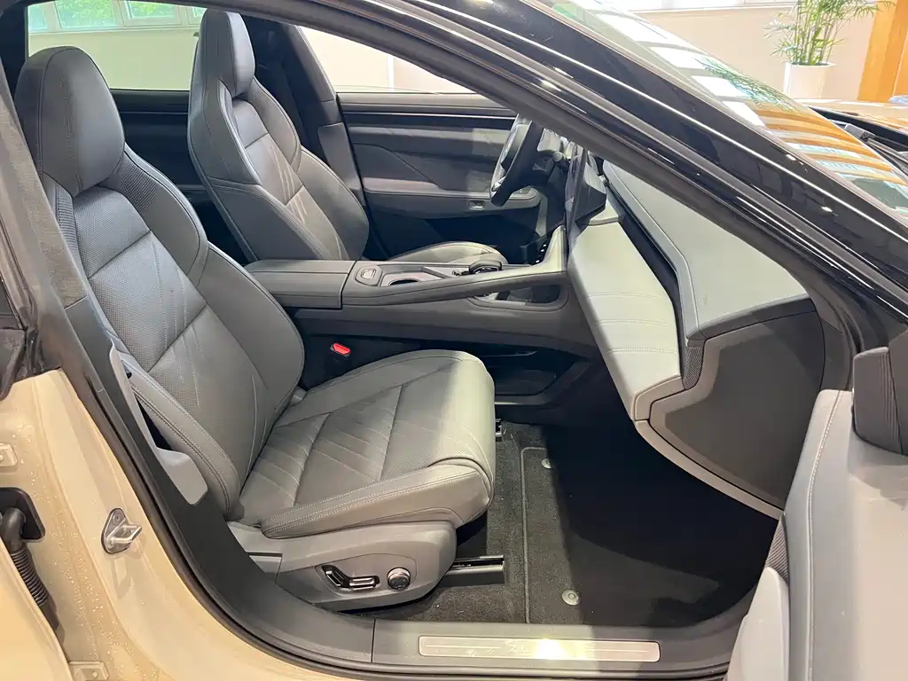 ZEEKR EXTREME KRYPTON 001