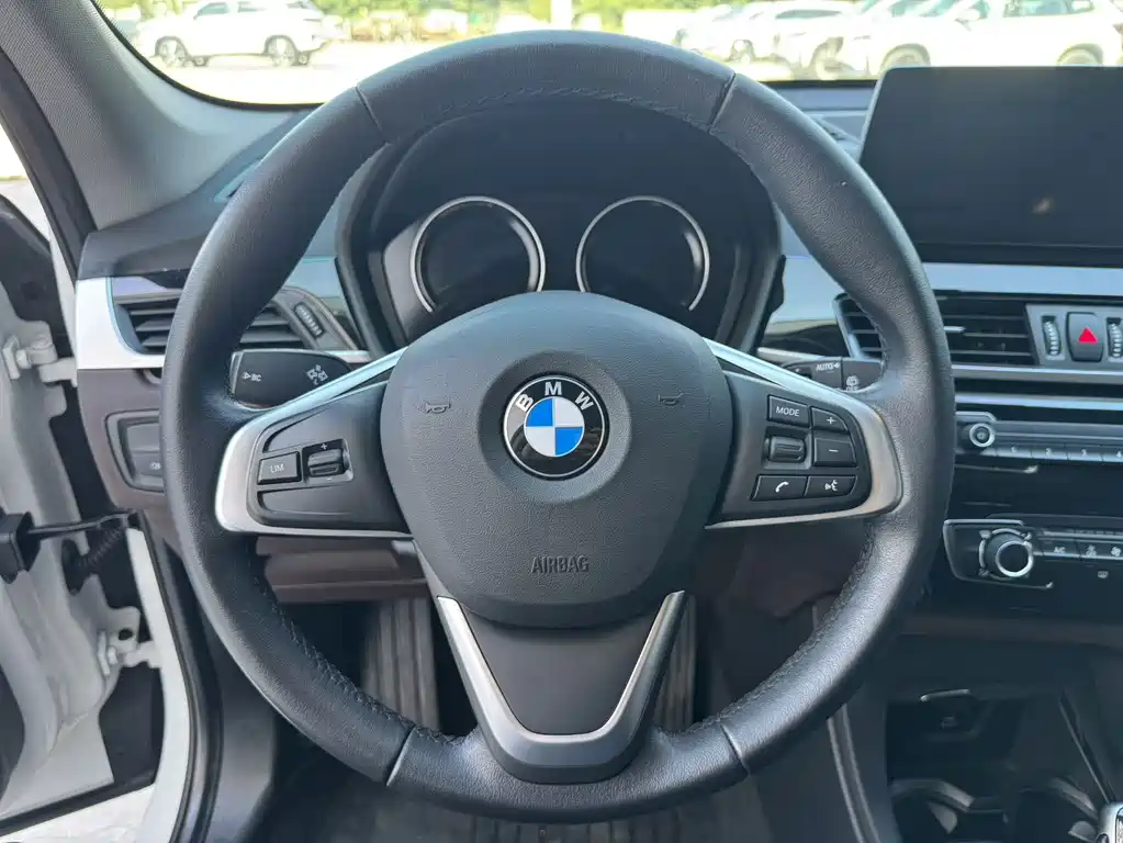 BMW X1 — миниатюра 11
