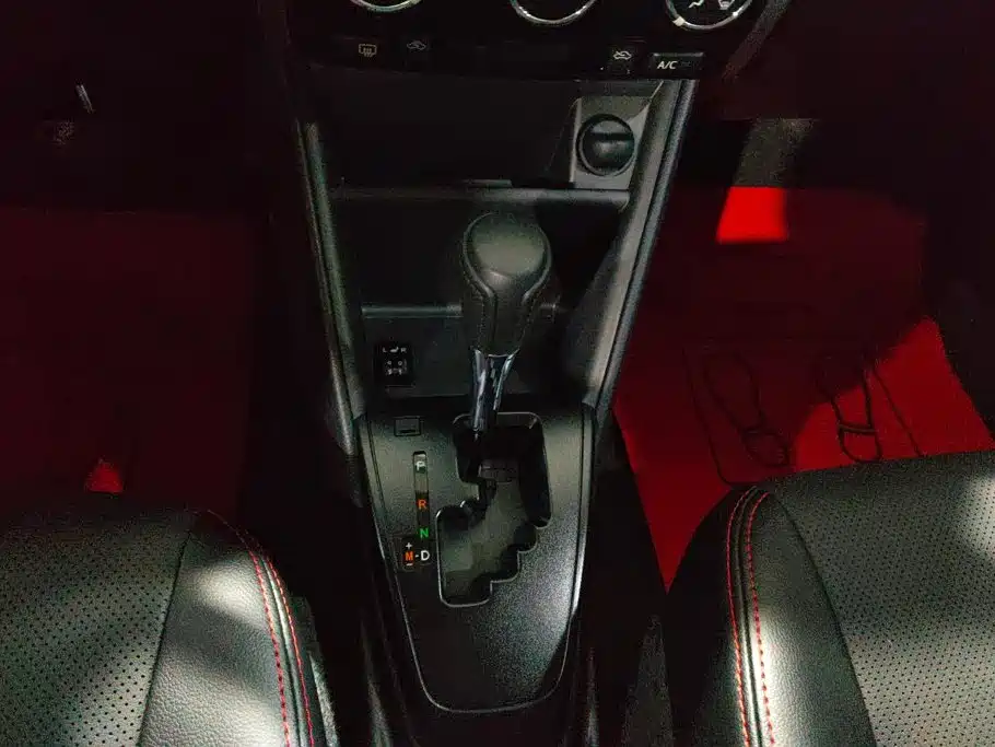 Toyota Yaris L — миниатюра 16