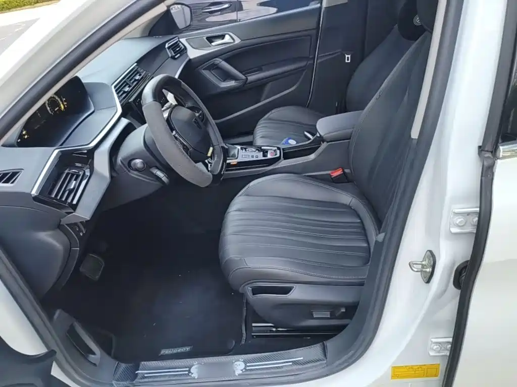 Peugeot 408 — миниатюра 15