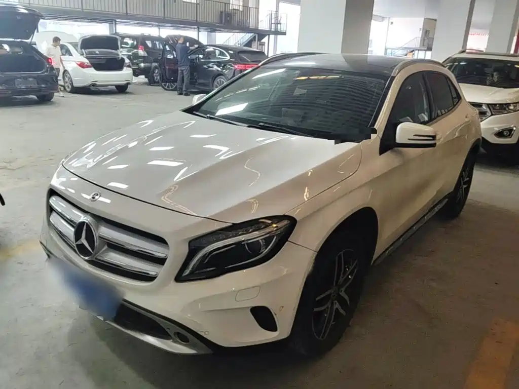 Mercedes-Benz GLA