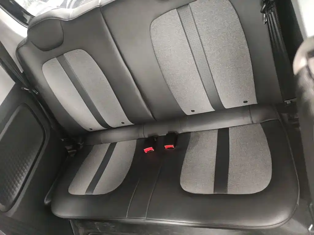 Wuling MINIEV — миниатюра 13
