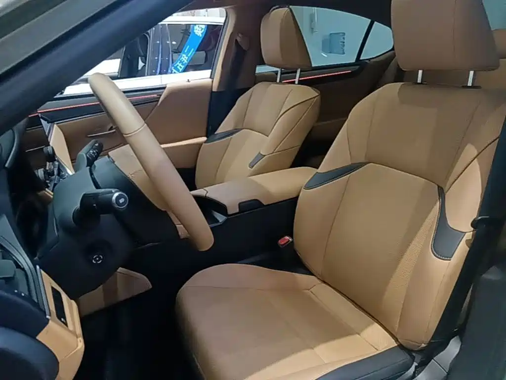 Lexus ES — миниатюра 15