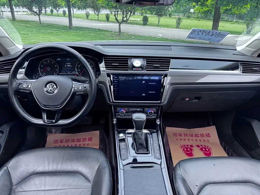 Volkswagen Phideon — миниатюра 6