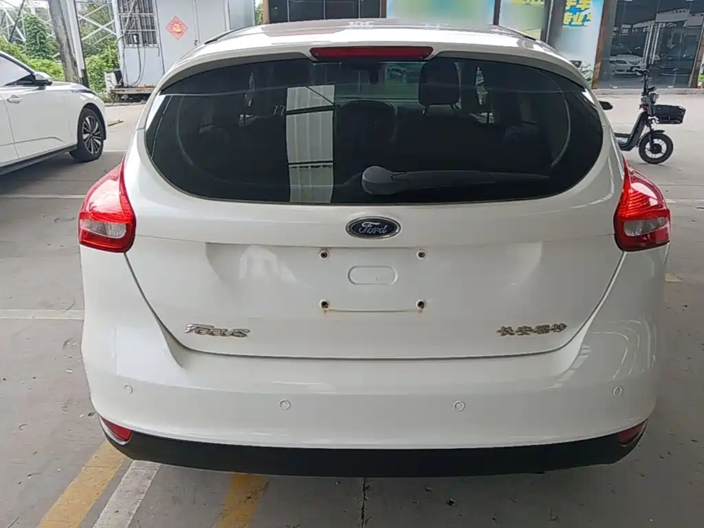 Ford Focus — миниатюра 6