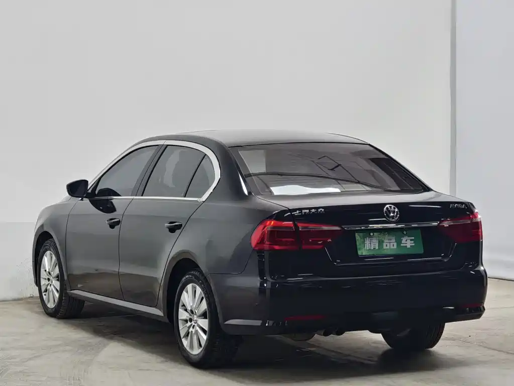 Volkswagen Lavida — миниатюра 6
