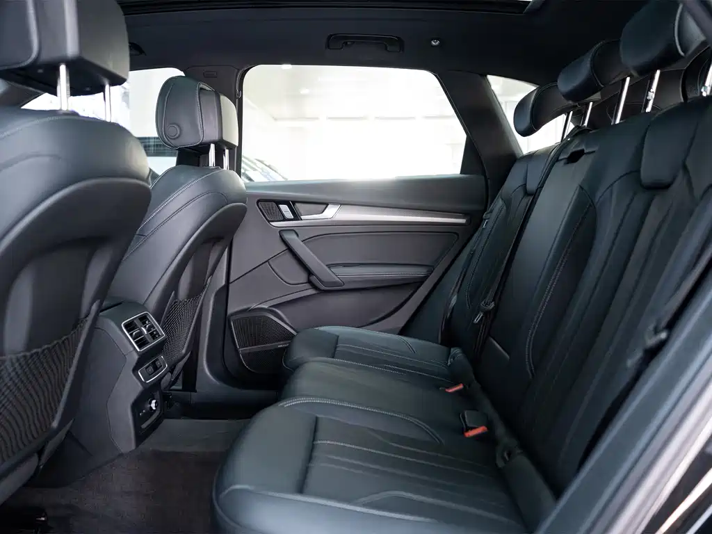 Audi Q5L — миниатюра 15