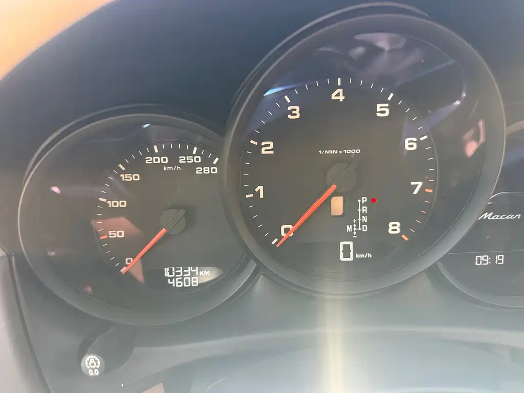 Porsche Macan — миниатюра 5