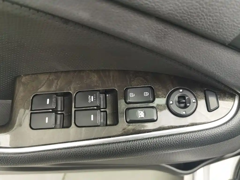 Kia K5 — миниатюра 9