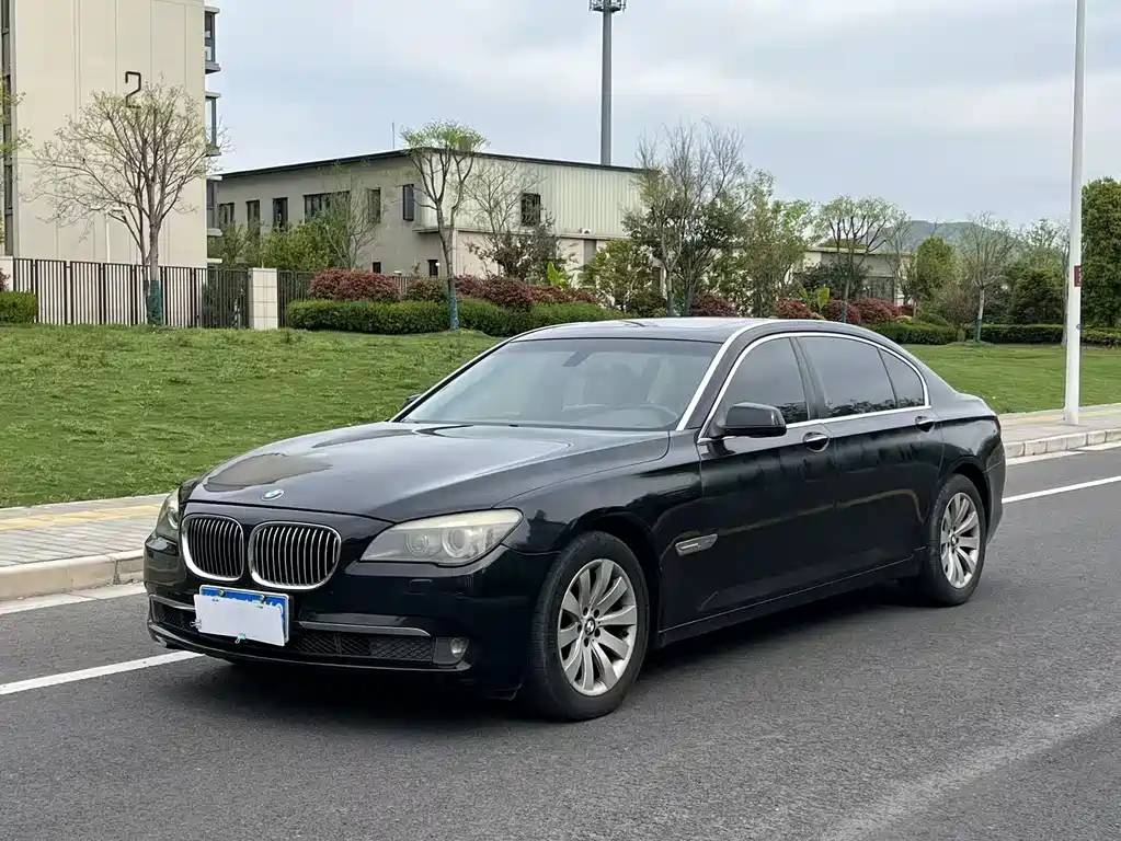 BMW 7 Series 2011