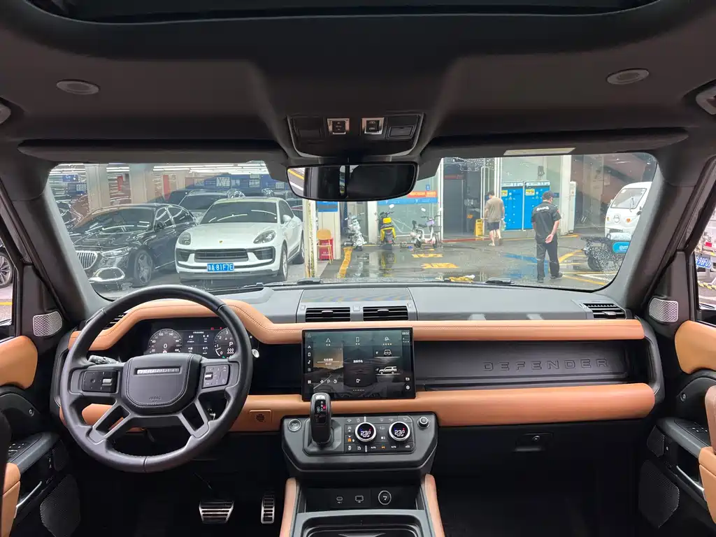 Land Rover Defender — миниатюра 5