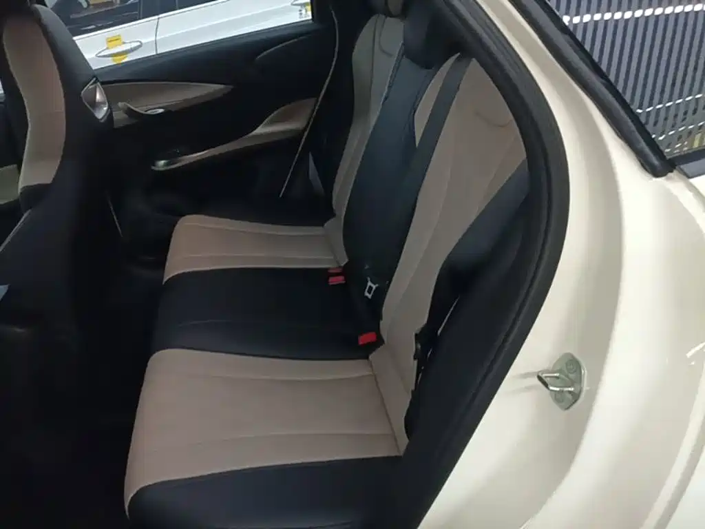 BYD Dolphin — миниатюра 17