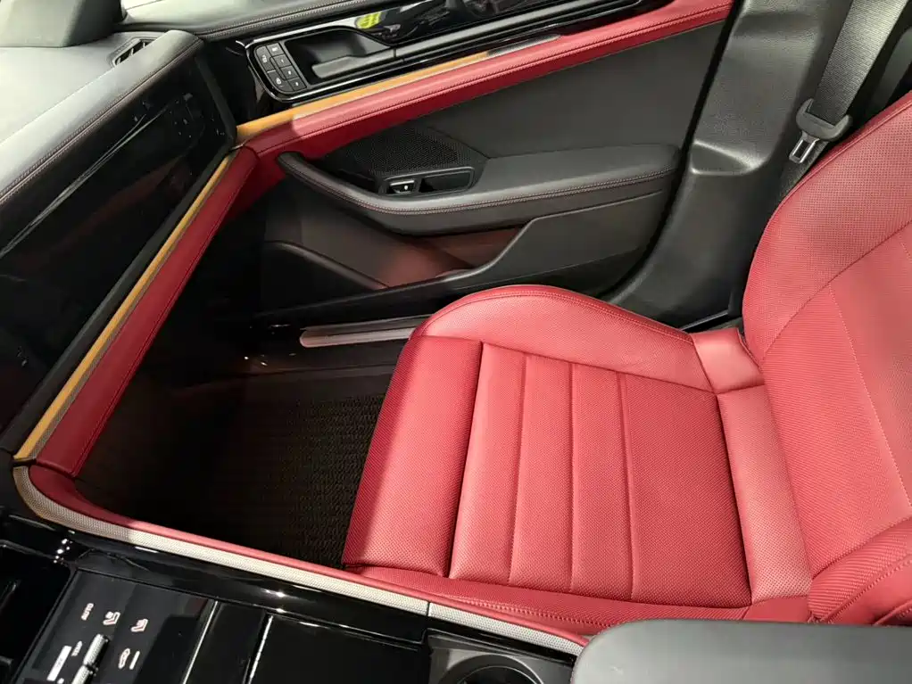 Porsche Panamera — миниатюра 13