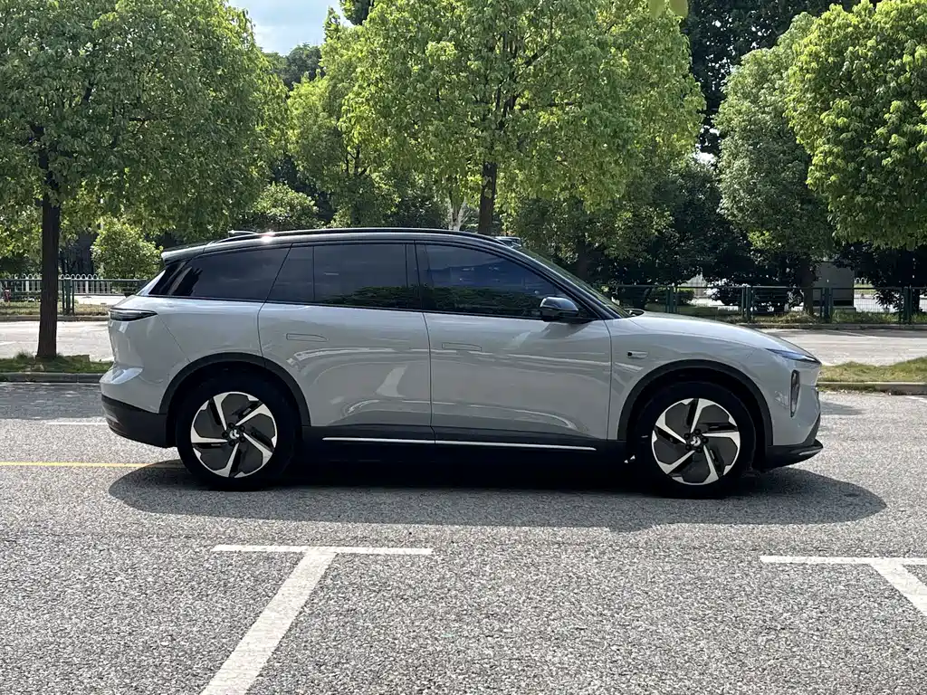 NIO ES6 — миниатюра 8