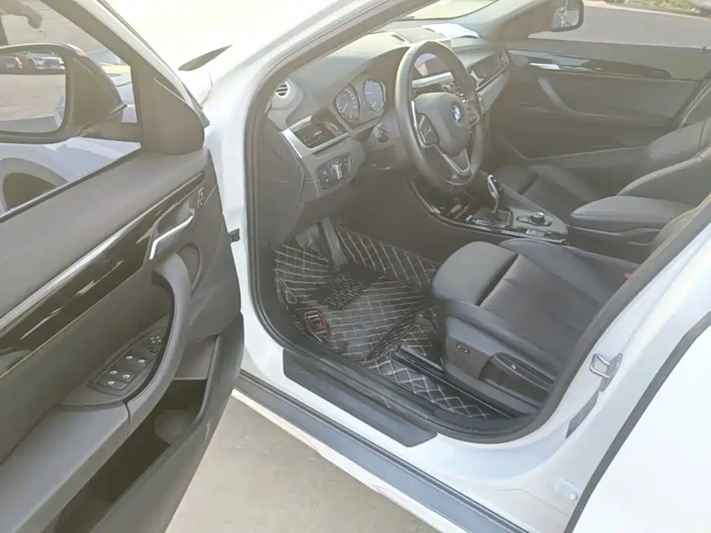 BMW X2 (Import) — миниатюра 16
