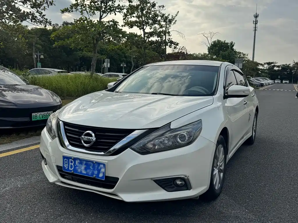 Nissan Teana