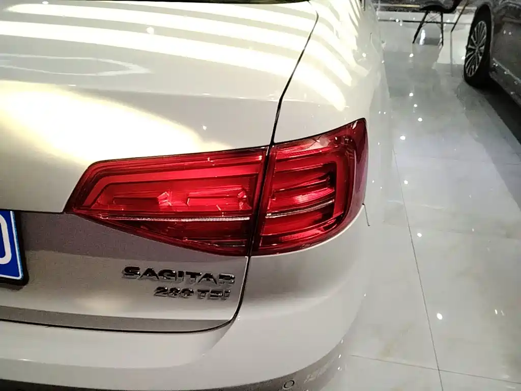 Volkswagen Sagitar — миниатюра 8