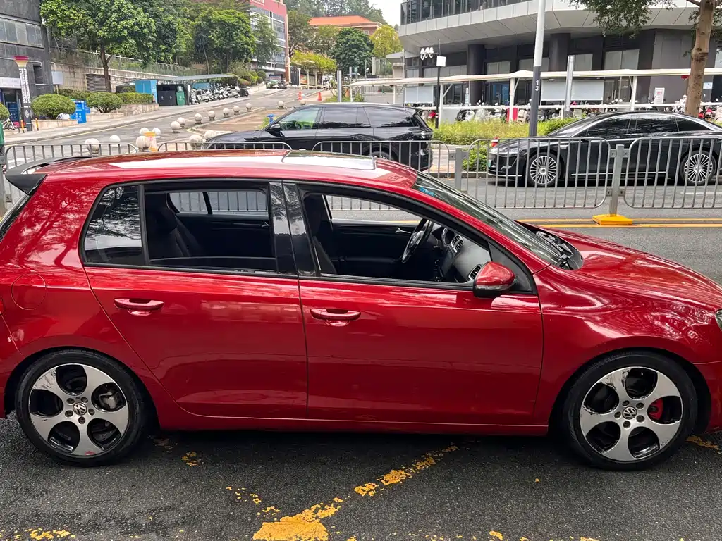 Volkswagen Golf — миниатюра 13