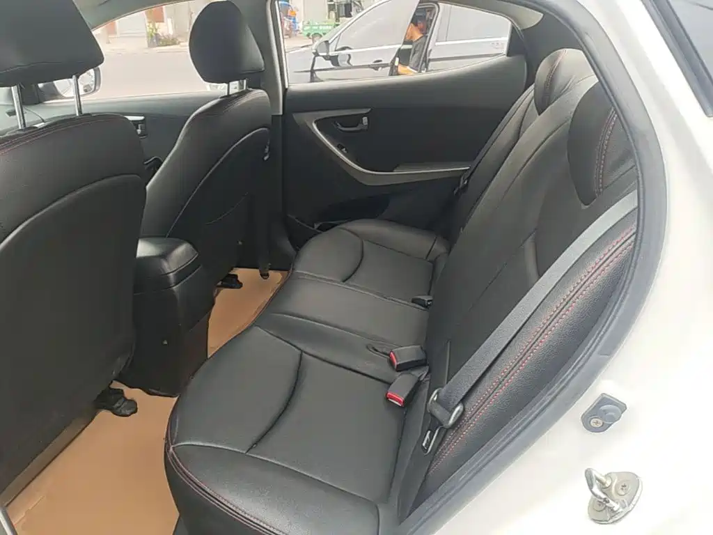 Hyundai Elantra Langdong — миниатюра 17