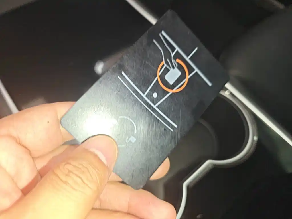 Tesla Model 3 — миниатюра 9