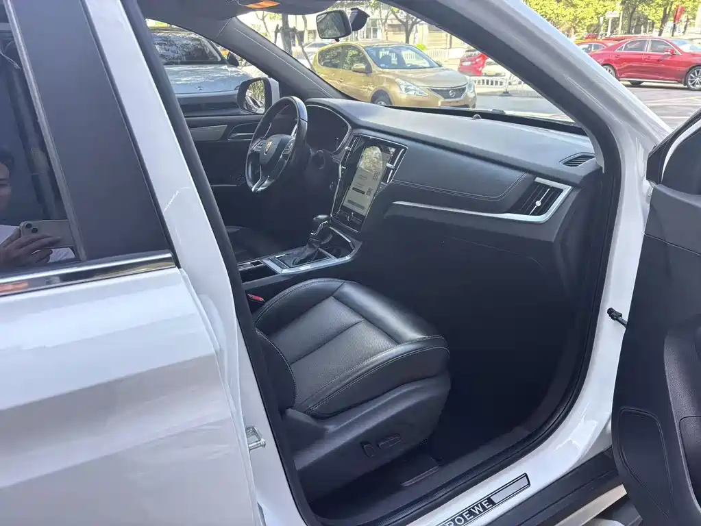 Roewe RX5 — миниатюра 8