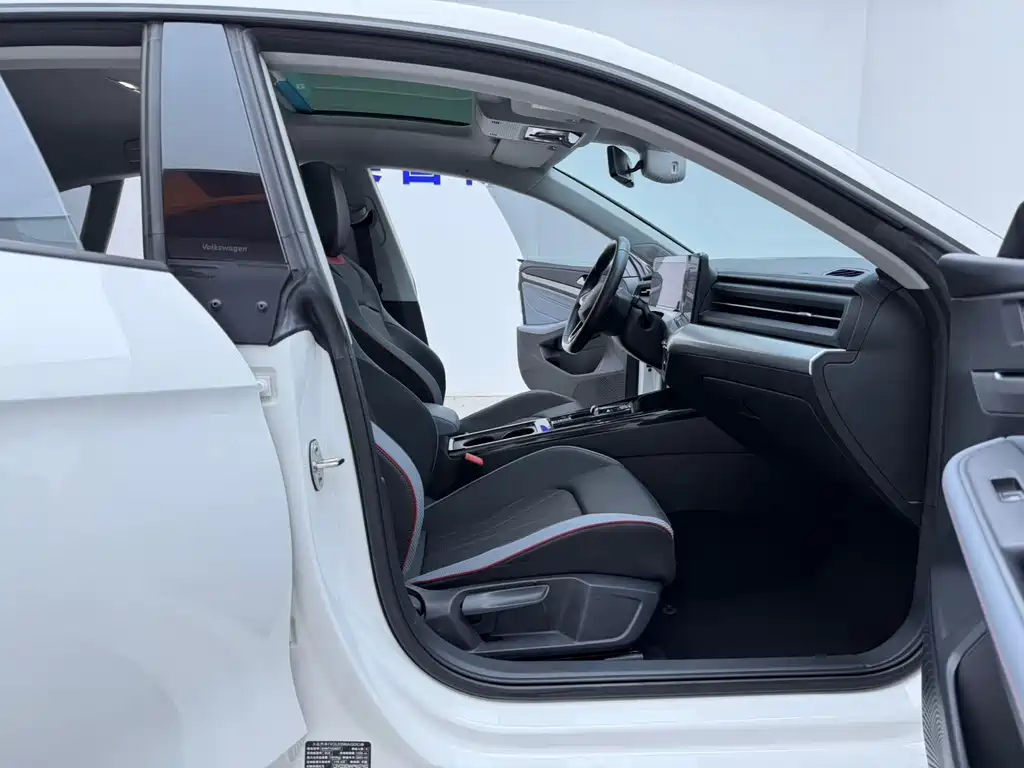 Volkswagen Lamando — миниатюра 15