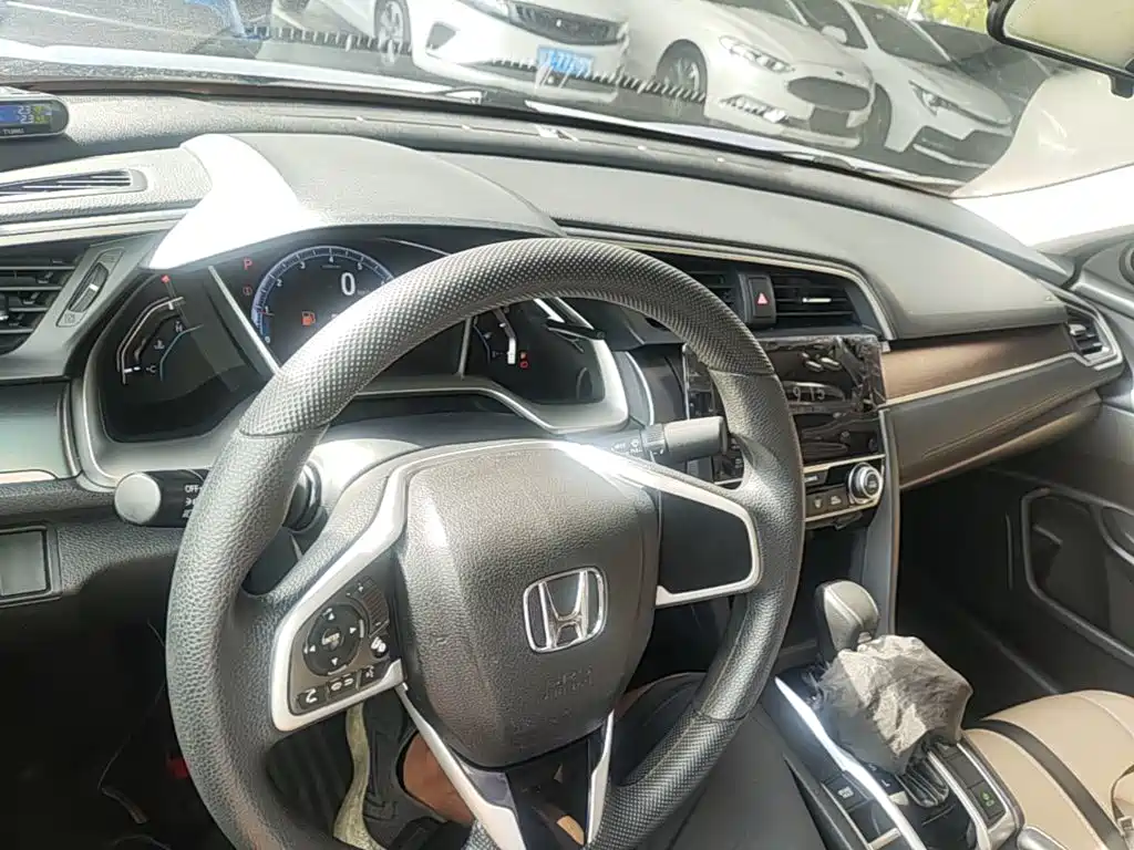 Honda Civic — миниатюра 10