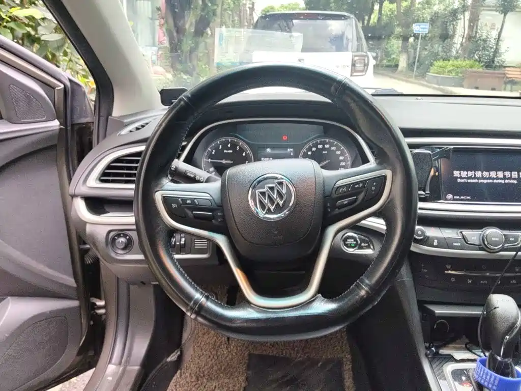 Buick Excelle — миниатюра 3