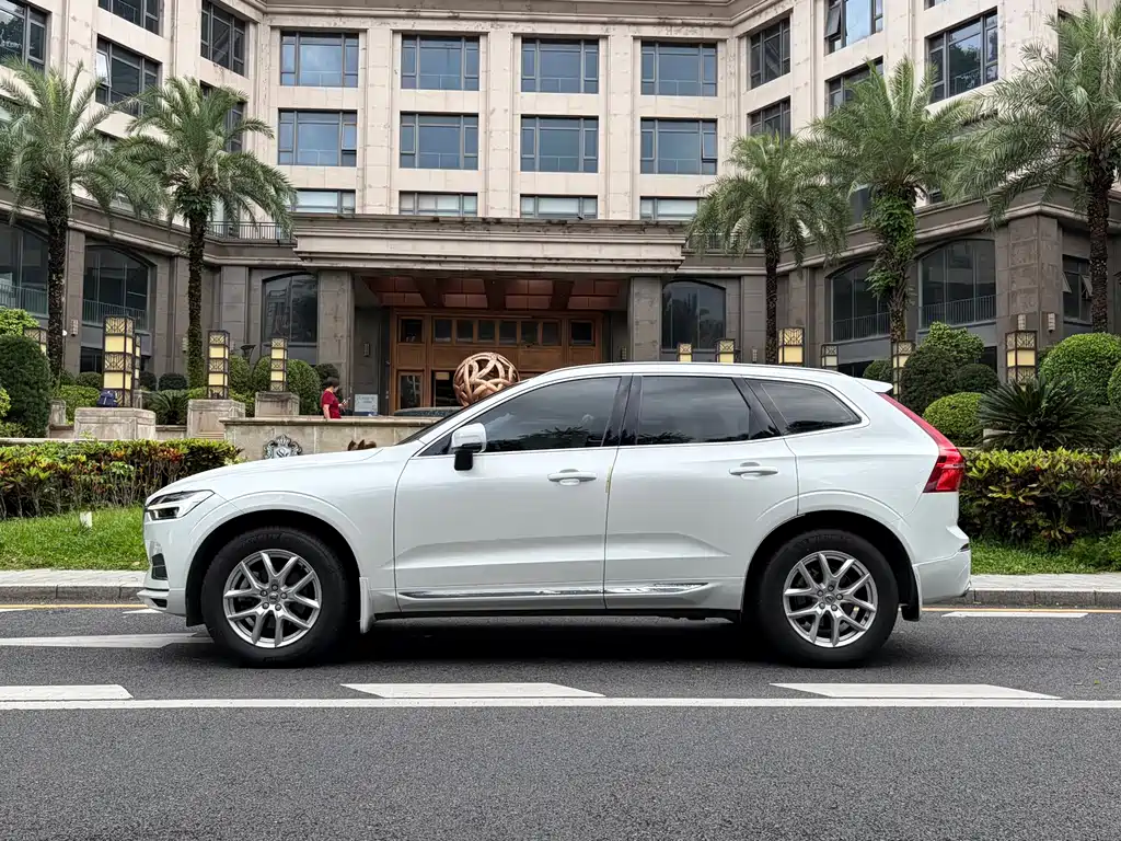 Volvo XC60 — миниатюра 5